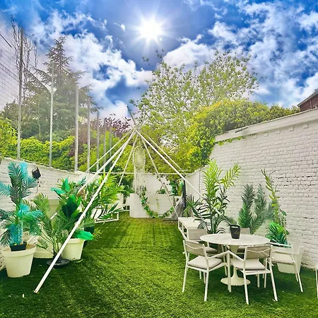La Ora - Jungle Rooms, Partagee *